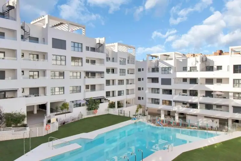 Apartamento 3 Dormitorios Estepona Cerca Playa