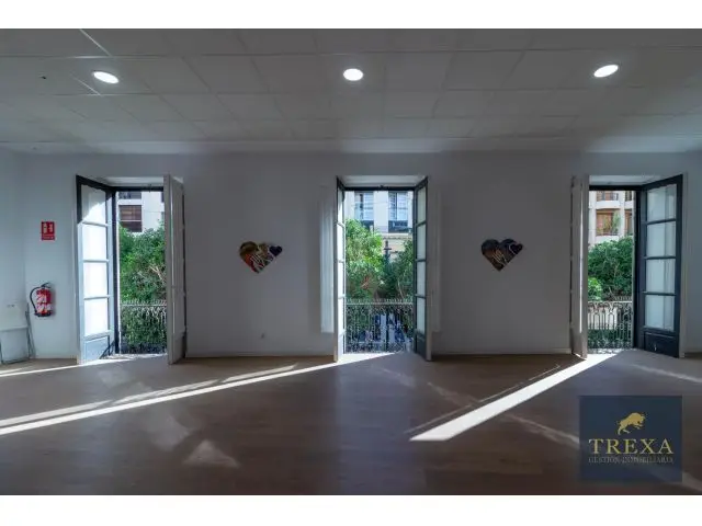 Oficina en Alquiler Paseo de Almería 270m2