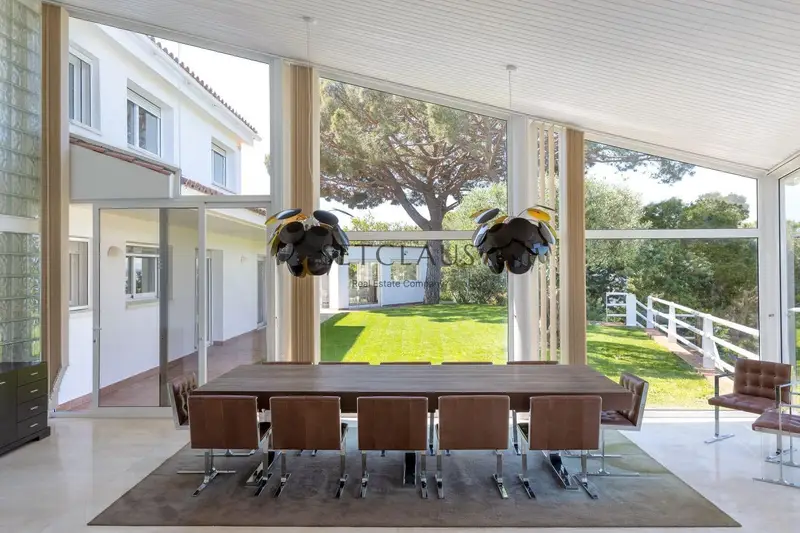 Chalet en Alella Park con Piscina Privada y Jardín