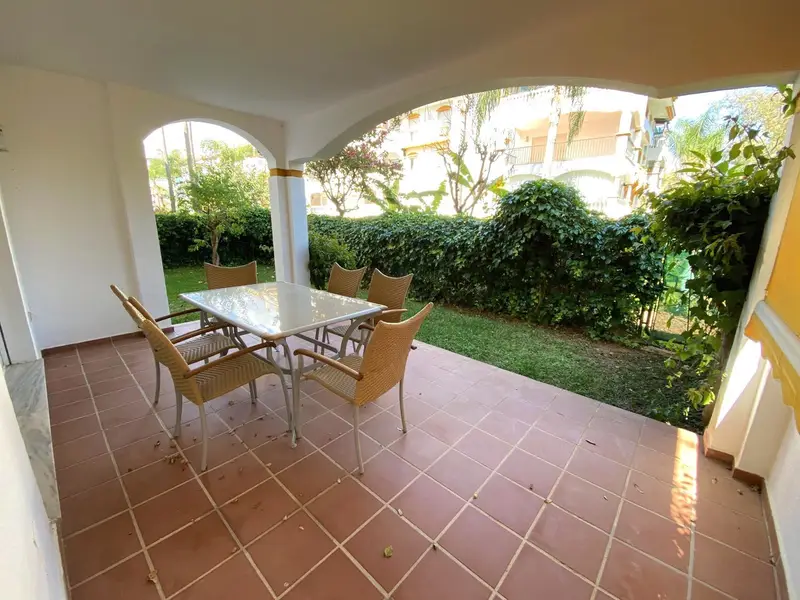Piso de 3 Dormitorios alquiler Nueva Andalucia, España