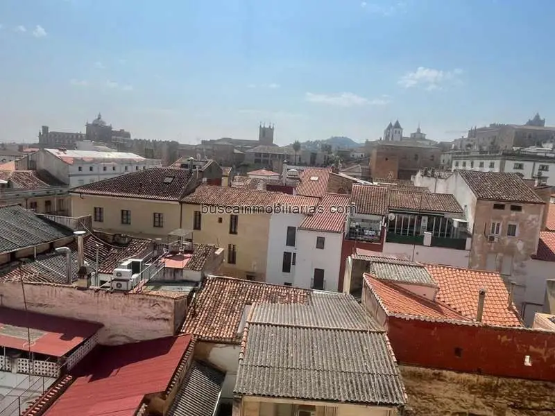 Piso en venta en Plaza de la Concepción Cáceres