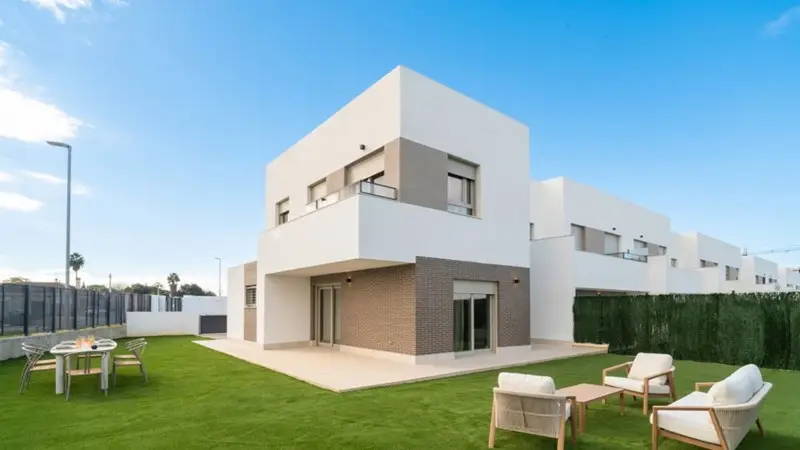 Adosados en Sevilla Homes Village III: Club Privado y Zonas Comunes