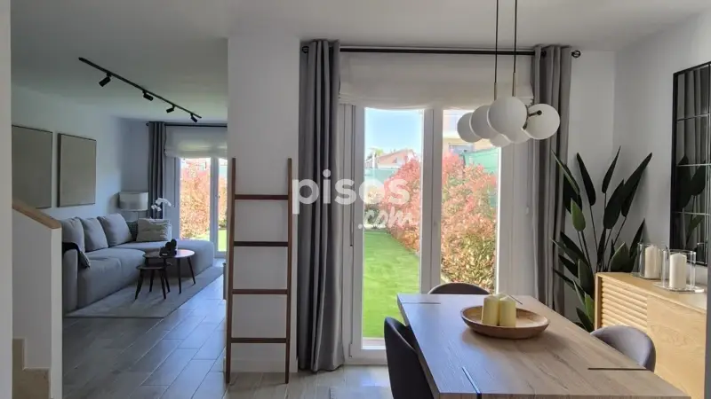 Chalet adosado en Cabez	ón de Pisuerga cerca de Valladolid