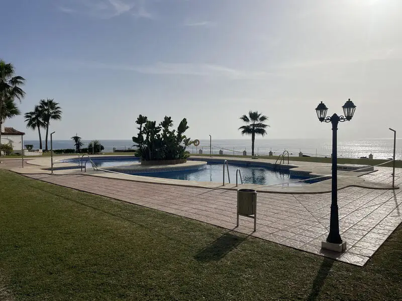 Apartamento 3 Dormitorios Primera Linea Playa Costa del Sol