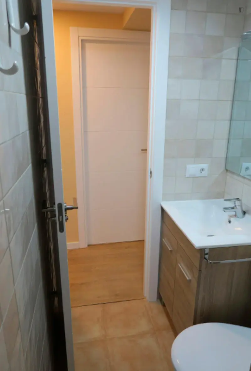 Habitacion Individual en Piso de 4 Habitaciones