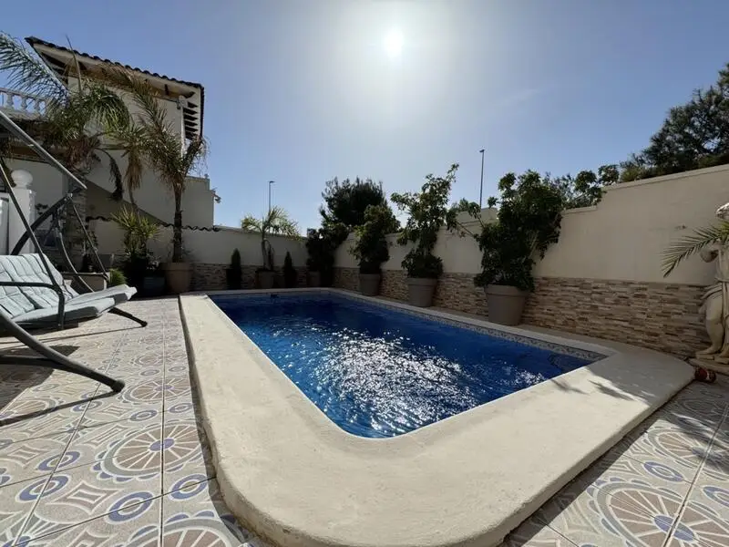 Villa 4 dormitorios 3 baños Zenia Boulevard