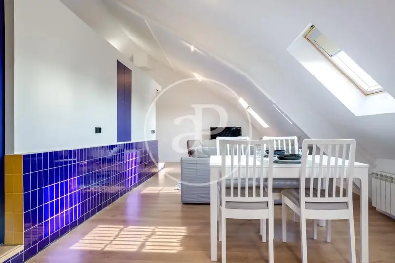 Apartamento en Almagro Madrid 65m2 2 dormitorios 2 baños reformado