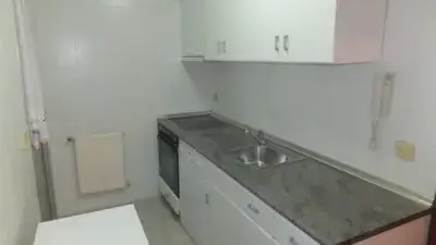 Piso en Alquiler Calle Irunlarrea Mendebaldea