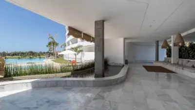 Atico de Lujo en Playa Granada con Terraza Privada y Piscina