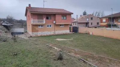 Chalet unifamiliar en venta en Travesía de la Unión, 13