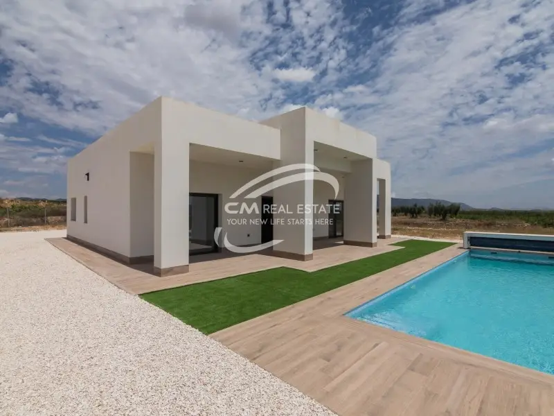 Villa con Piscina en Pinoso - Nueva Construccion