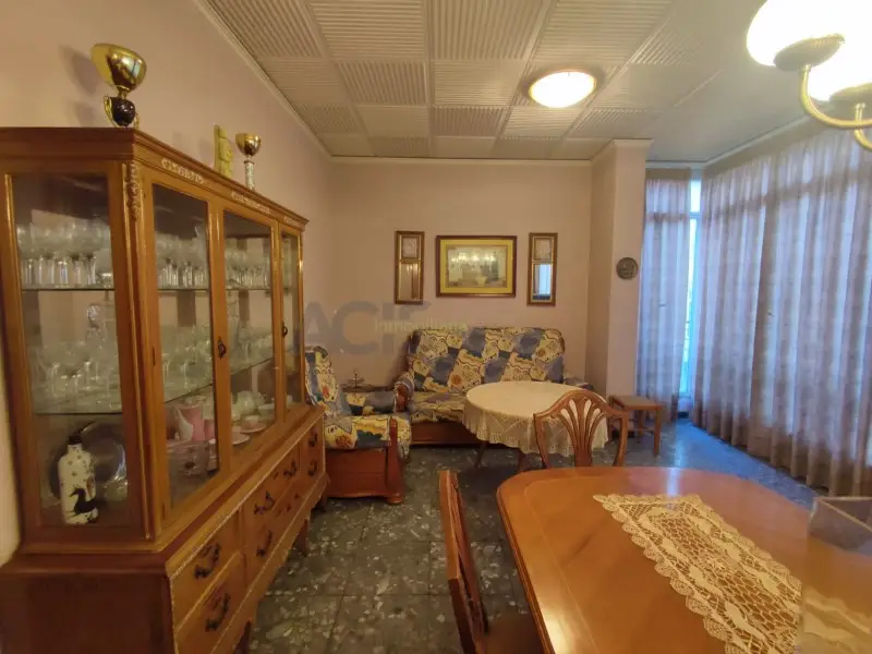 Venta Casa con Terraza en Carlet 4 habitaciones 2 baños