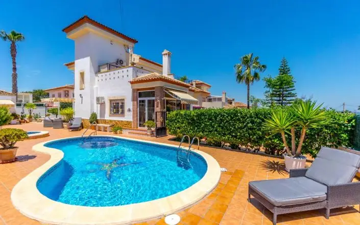 Villa de Lujo 4 Dormitorios en Costa Blanca