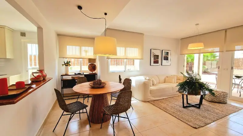 Chalet en venta en Lorca con terraza y jardin privado