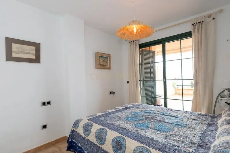 Apartamento en Alicante 3 habitaciones 2 ba
									nos cerca de la playa