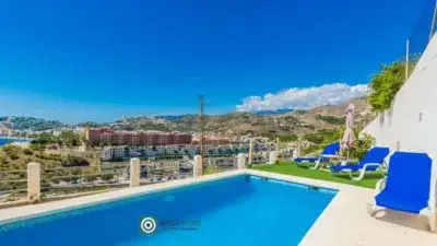 Chalet con Piscina y Vistas en Cabria