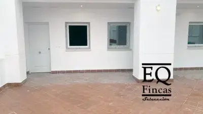 Piso en venta en Calle del Zufre, cerca de Calle de García Muniz