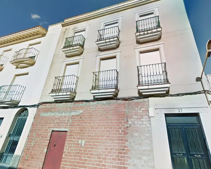 Local en venta en Montijo 122 m2