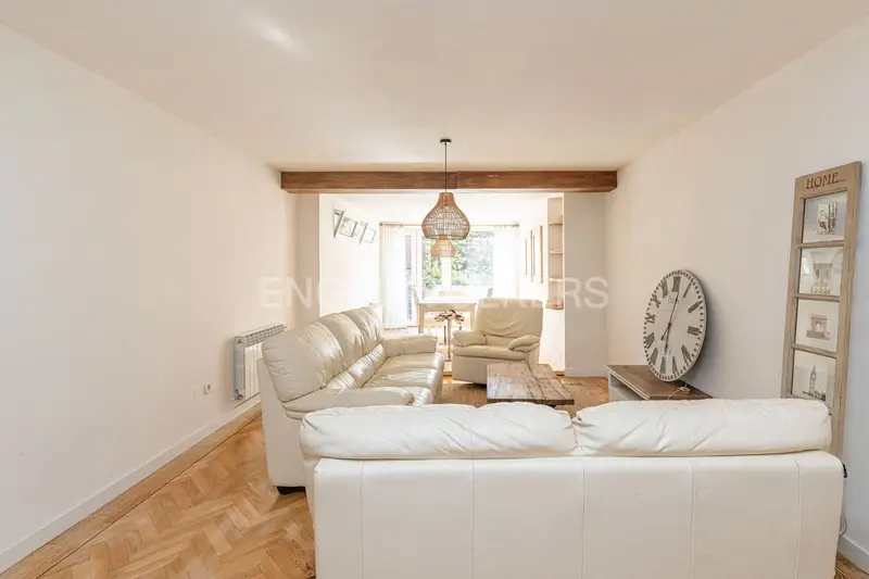 Apartamento en Majadahonda con Piscina y Jardines Privados