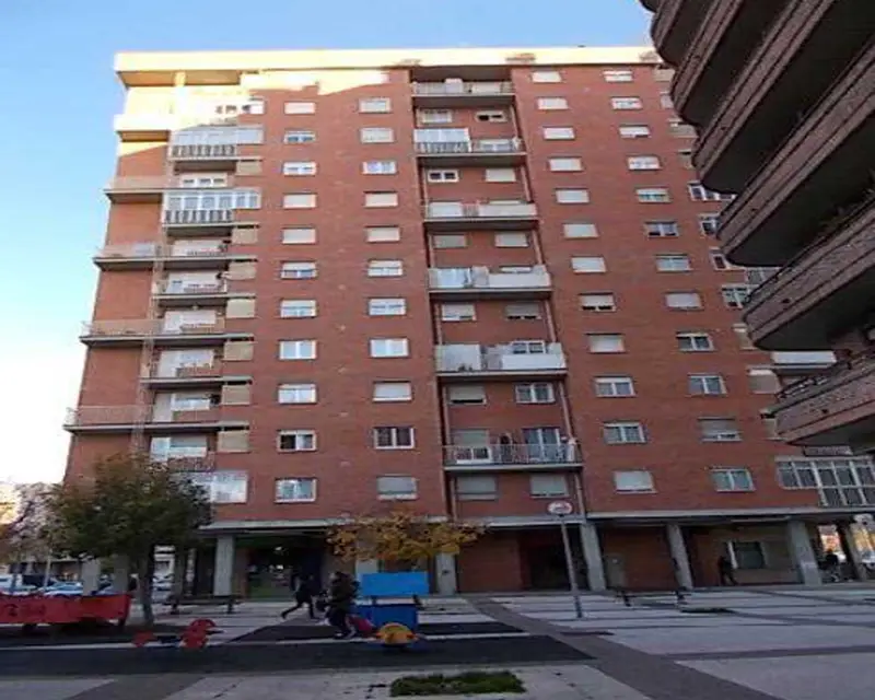 Garaje en venta en Vitoria Gasteiz Coronela Ibaibarriaga