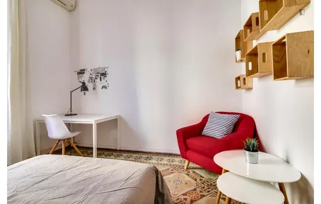 Apartamento 8 Dormitorios Barcelona Estudiantes Profesionales