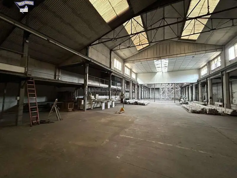 Nave Industrial 2200m2 Ripollet Logistica