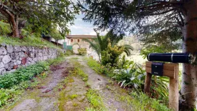 Casa Rural con 5 Viviendas Independientes en Venta