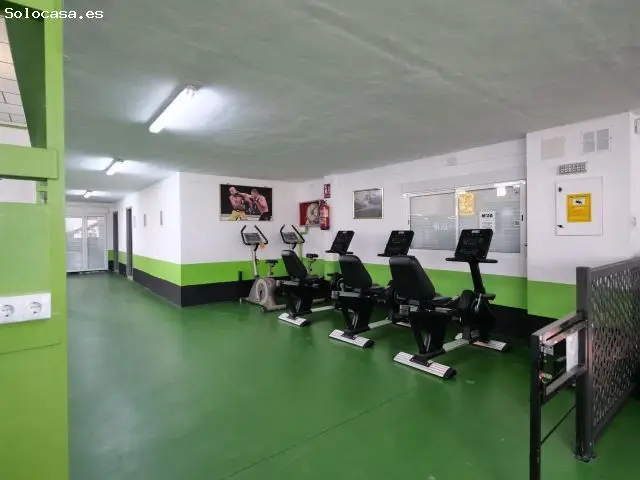 Nave Comercial 1000m2 con Apartamento - Ideal Inversores
