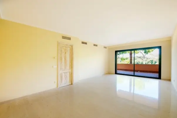 Apartamento en Venta Bendinat Mallorca Lujo Jardin Privado