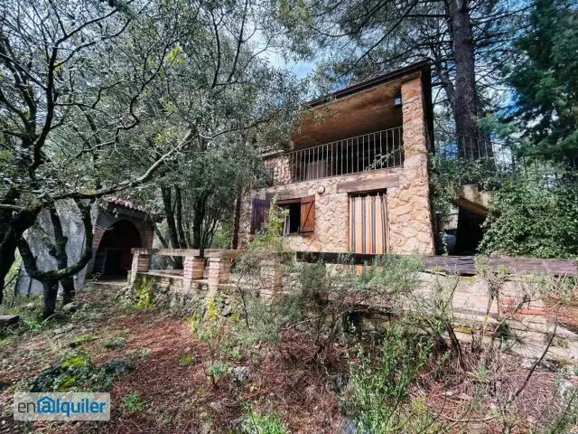 Chalet Amueblado con Trastero en Riopar