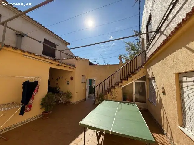 Chalet En Venta En Monóvar, Alicante