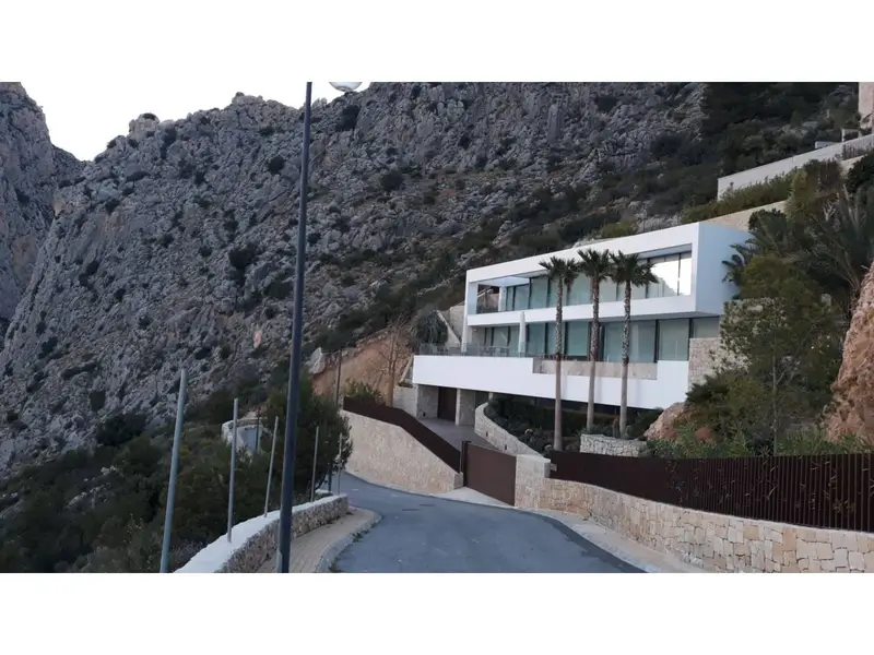 Casa Moderna con Piscina en Altea Cerca de la Playa