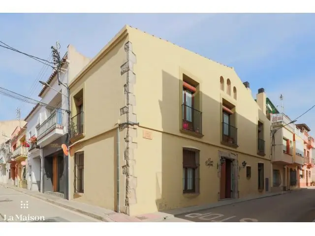 Casa con Encanto en Argentona  Reformada