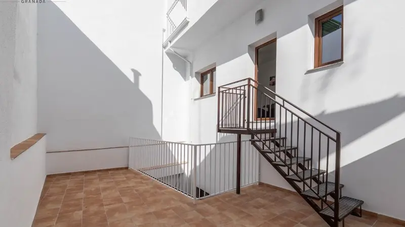Piso con Patio en Granada - Obra Nueva