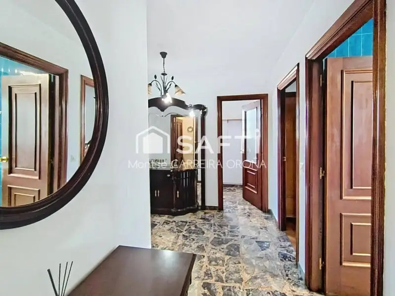 Chalet en Venta Santiago de Compostela Ideal Familias Amplio Luminoso