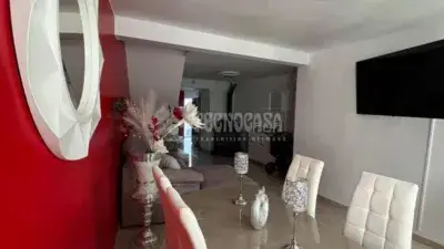 Casa adosada en venta en Begíjar