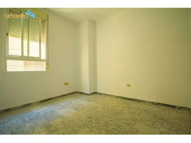 Oficina Centro Badajoz 42m2  Ascensor Baño Luminosa