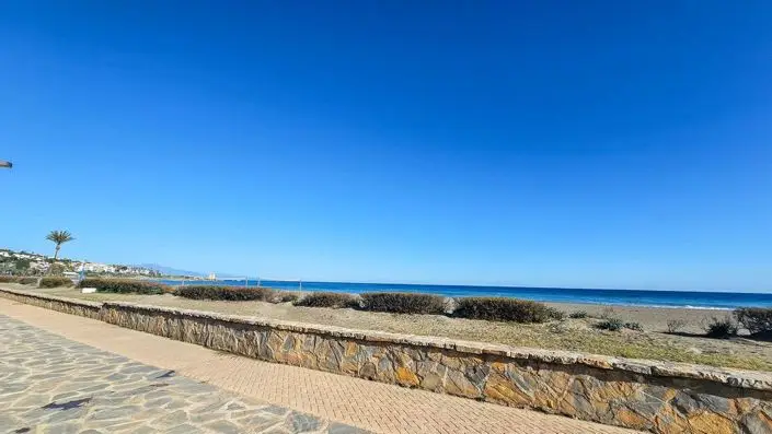 Adosado 4 Dormitorios Primera Linea de Playa Marina de Casares