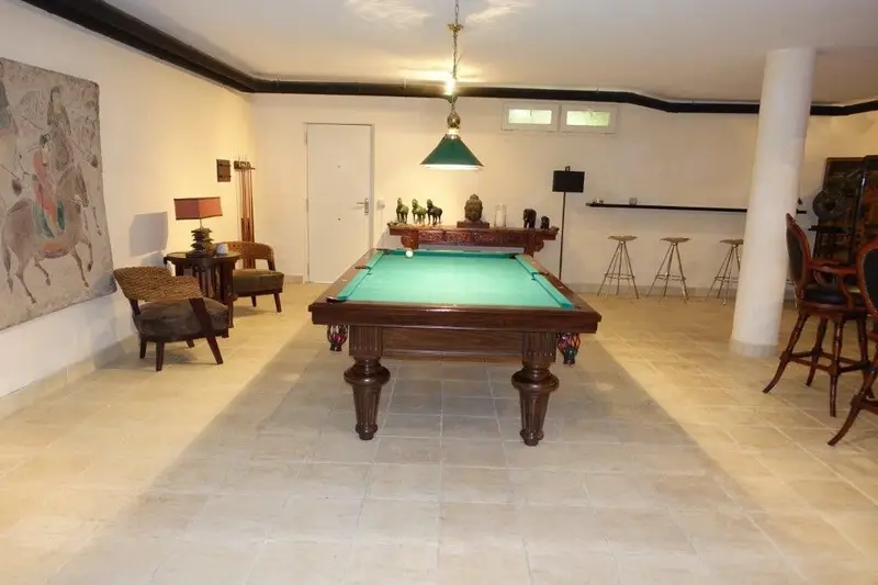 Casa-Villa de 5 Dormitorios en venta Puerto Banus, España