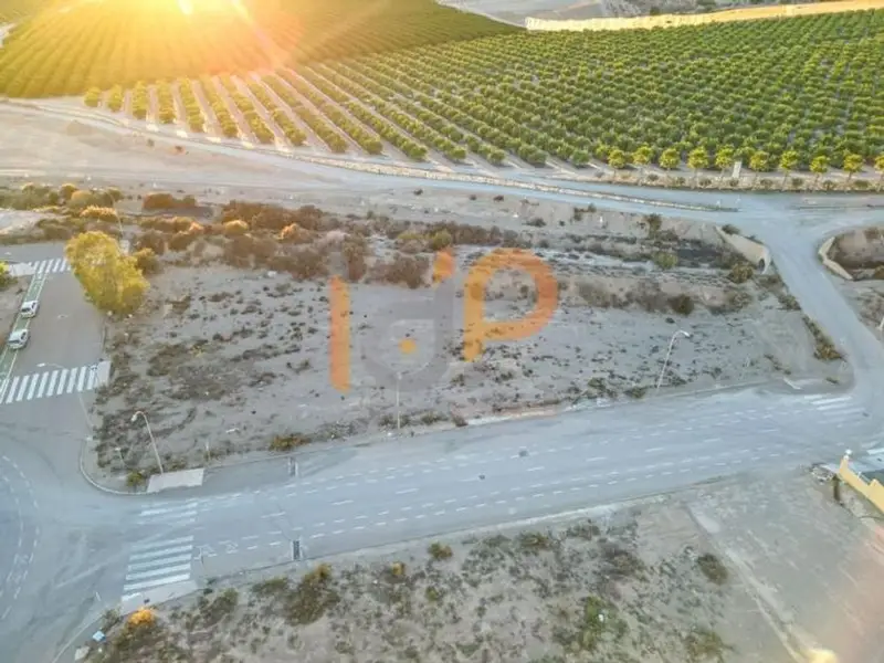 Parcelas Urbanas en Huércal-Overa 1357m2 Esquina
