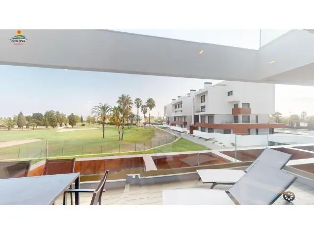 Apartamento en venta cerca de la playa Oliva Nova
