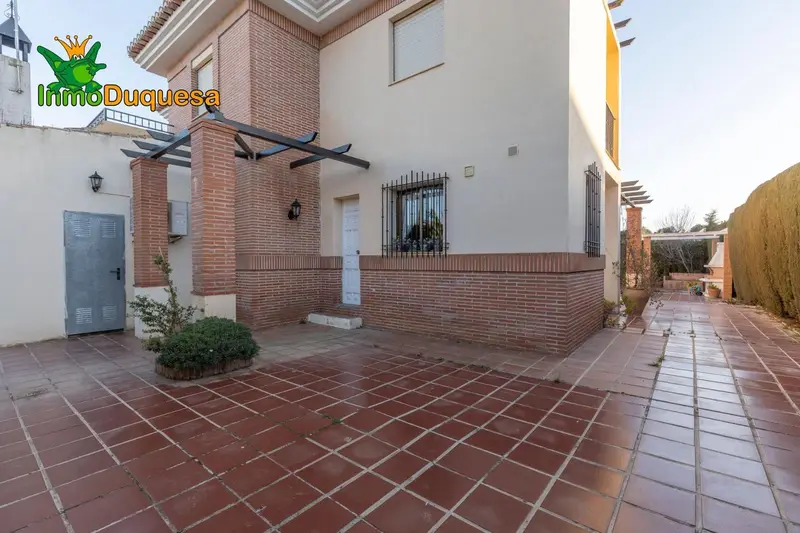 Chalet en Venta en Urbanizacion Pantano de Cubillas Granada