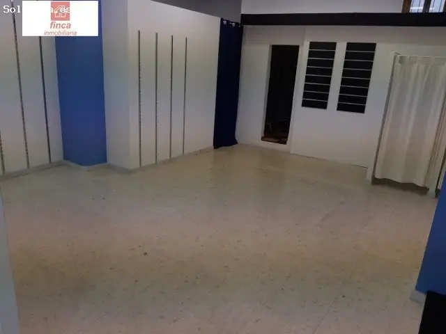 Local Comercial Montijo Centro 50m2 Sotano 40m2