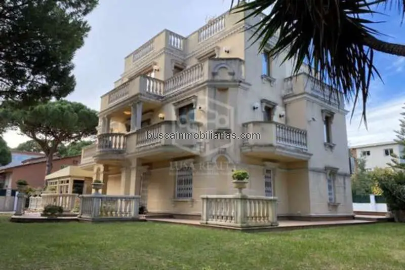 Villa en Castelldefels Playa: Reforma Integral Incluida