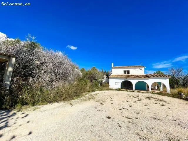 Parcela en Venta Calpe 1034m2 con Vivienda 252m2 Vistas al Mar