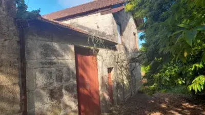 Casa en Mondariz con 4 habitaciones y 5 baños