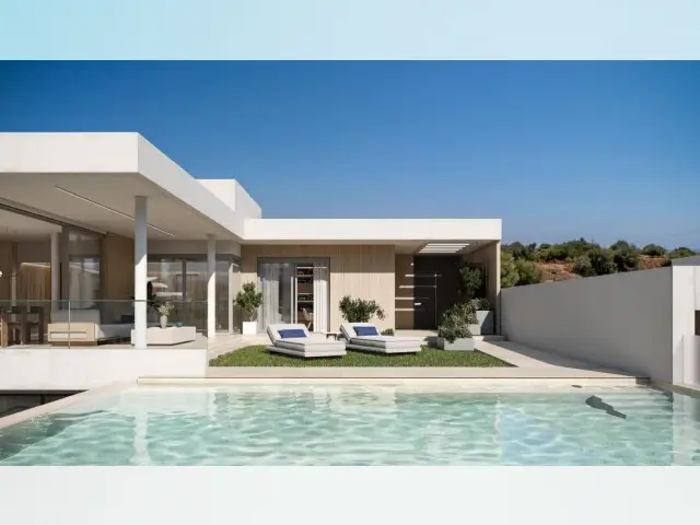 Villa de Lujo 4 Dormitorios en Estepona