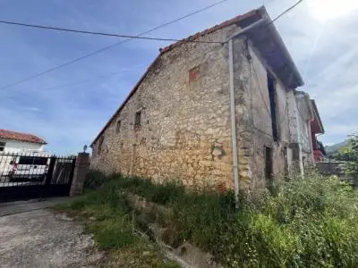 Casa en Liaño Cantabria para reformar 130m2