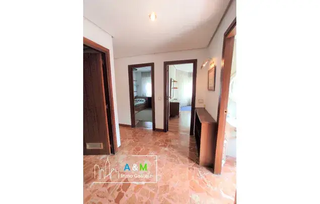 Alquiler piso 4 dormitorios 105m2 Vitoria-Gasteiz