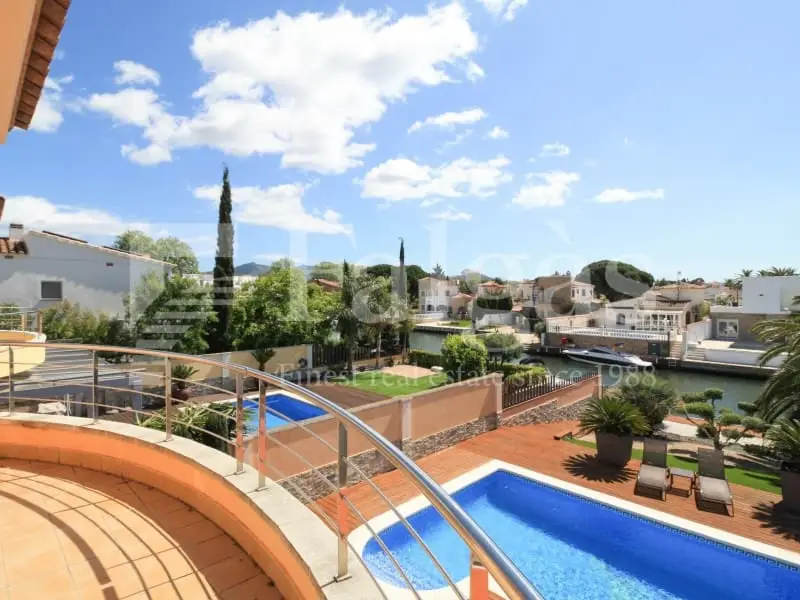 Chalet en venta en Empuriabrava, Castelló d'Empúries, Girona